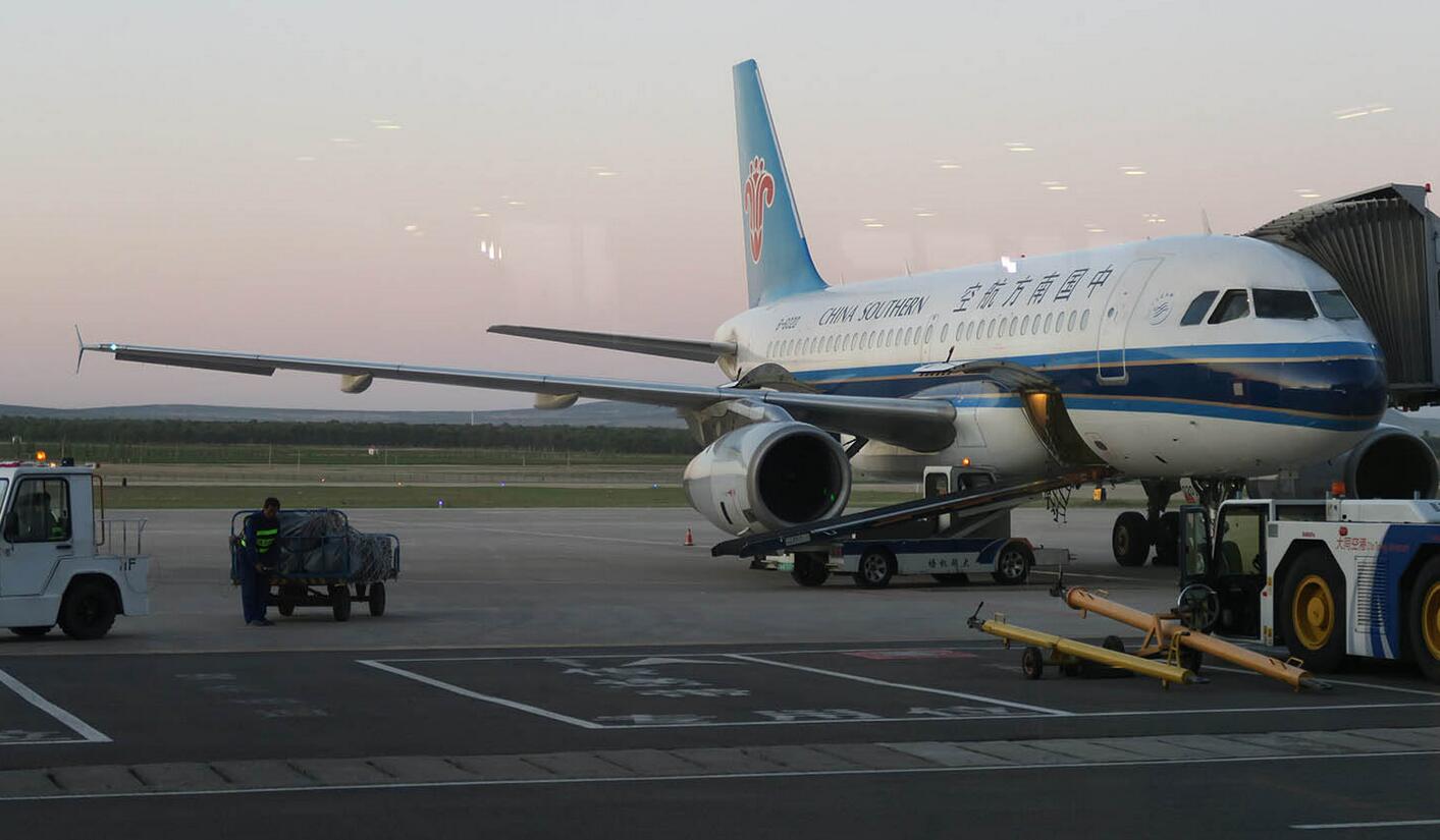 大同云冈机场五一起降74架次,接待8400人次,同比上升60%-大同E网