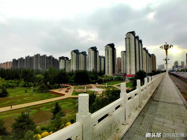 大同御东迎宾大桥美景