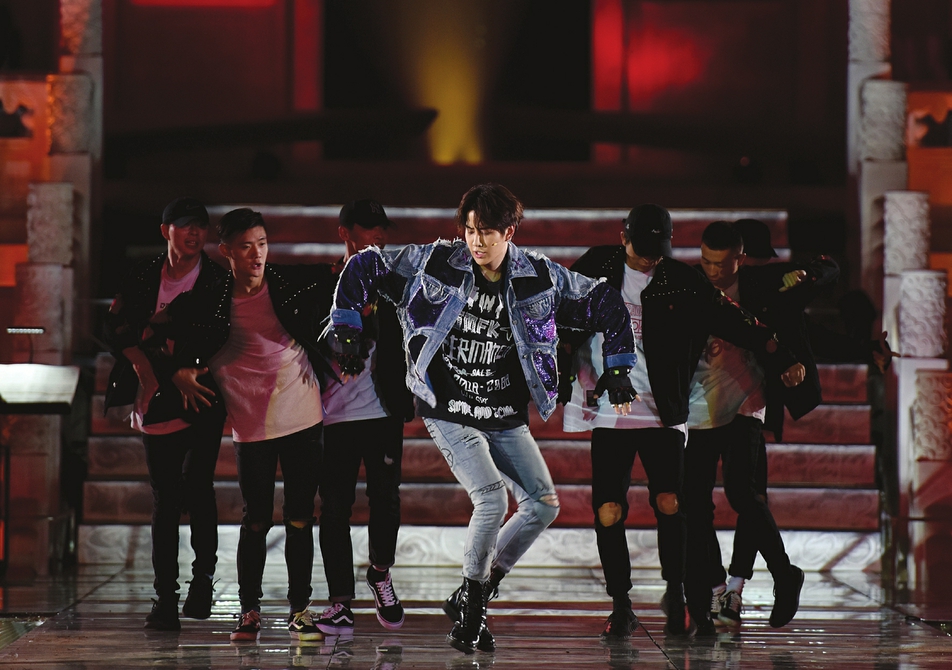 [现场]第四届成龙国际动作电影周昨日在大同启幕