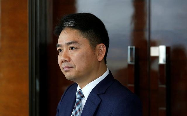 美媒曝出刘强东案更多细节:“他把我拖进车里……”-第3张-大同E网 美媒曝出刘强东案更多细节:“他把我拖进车里……”-第3张